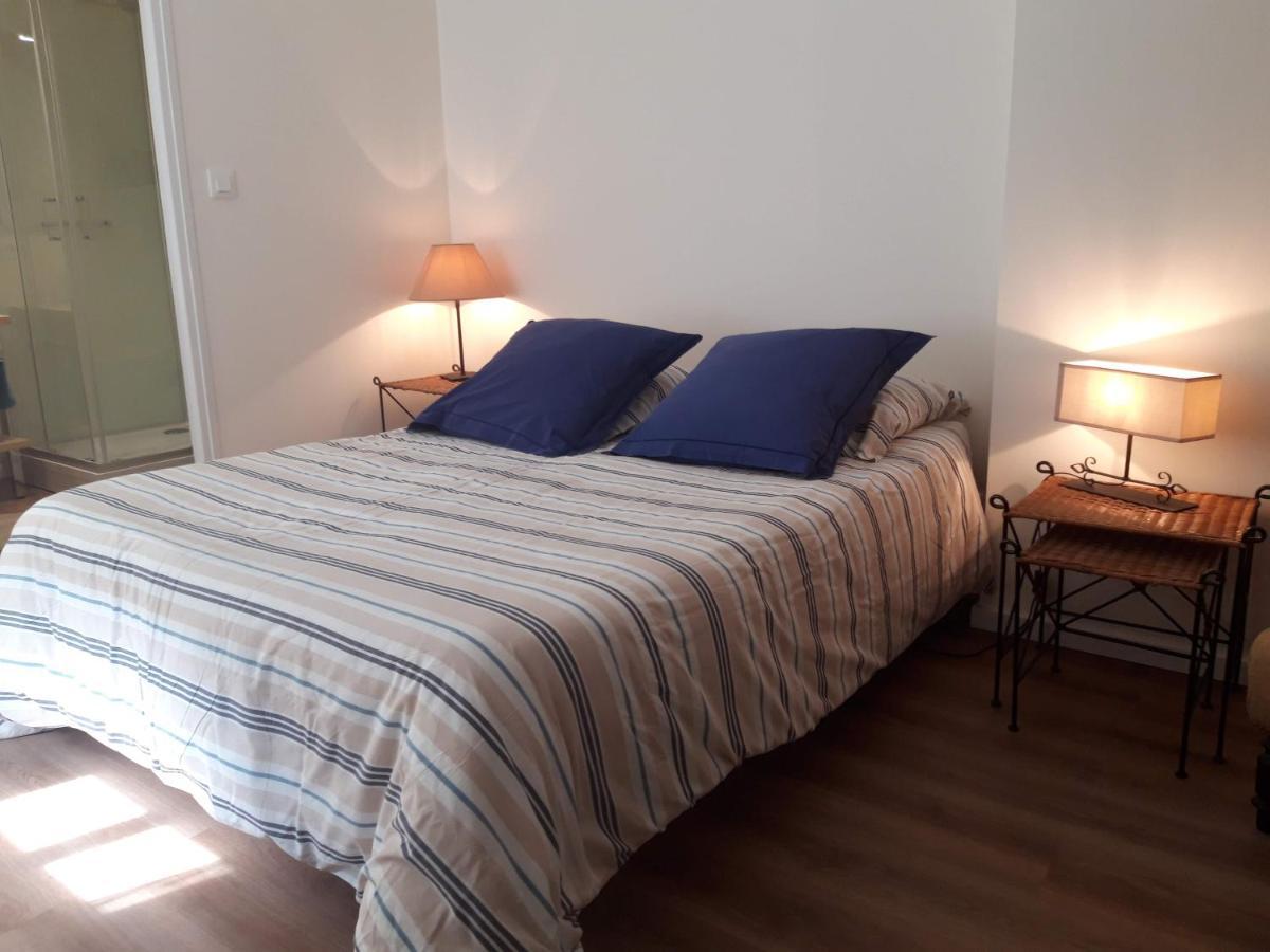 Agreables Chambres Independantes - Coutances Centre Экстерьер фото